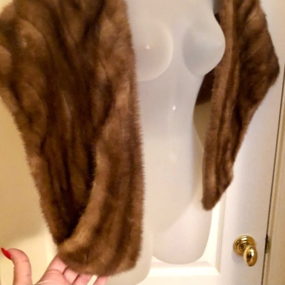 Genuine Mink Stole Pockets Shrug Newly Updated Socialite Chic Luxury Glam - Picture 14 of 15